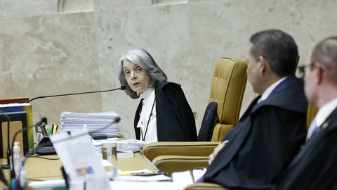 Após Julgamento no STF, Cármen Lúcia Lamenta Descrença nas Instituições e Diz que Busca Pelo Acerto é Obrigação de Servidores